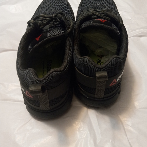 "Step Up Your Game: Reebok Sublite Cushion Steel Toe Work Shoes - Men's 7W!" - Picture 4 of 8